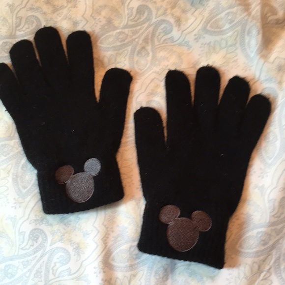 Disney Accessories - Adult Disney gloves